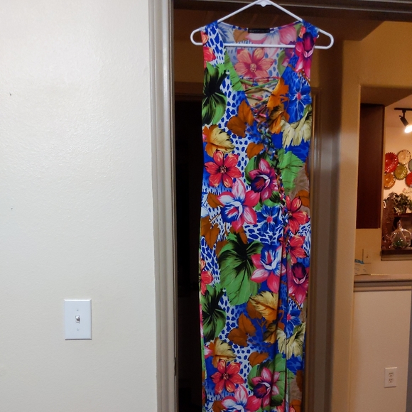 💋Bold, sexy, & daring Symphony long summer dress - Picture 1 of 8